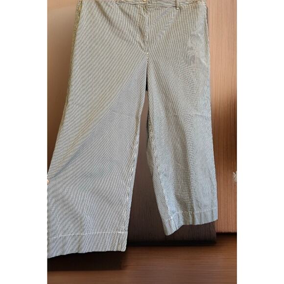 TALBOTS Women's Pinstripe Capri Wide Leg Chino 12 Nautical Coastal Resort Casual - Picture 9 of 11